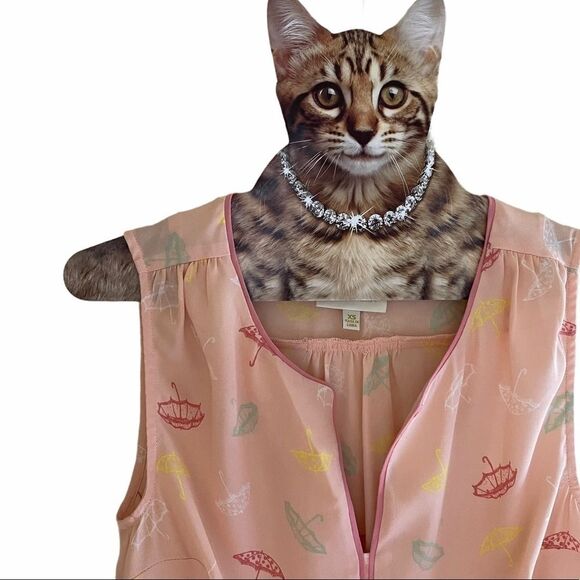 Modcloth Podcast Co-Host Sleeveless Top Umbrellas - Picture 4 of 10